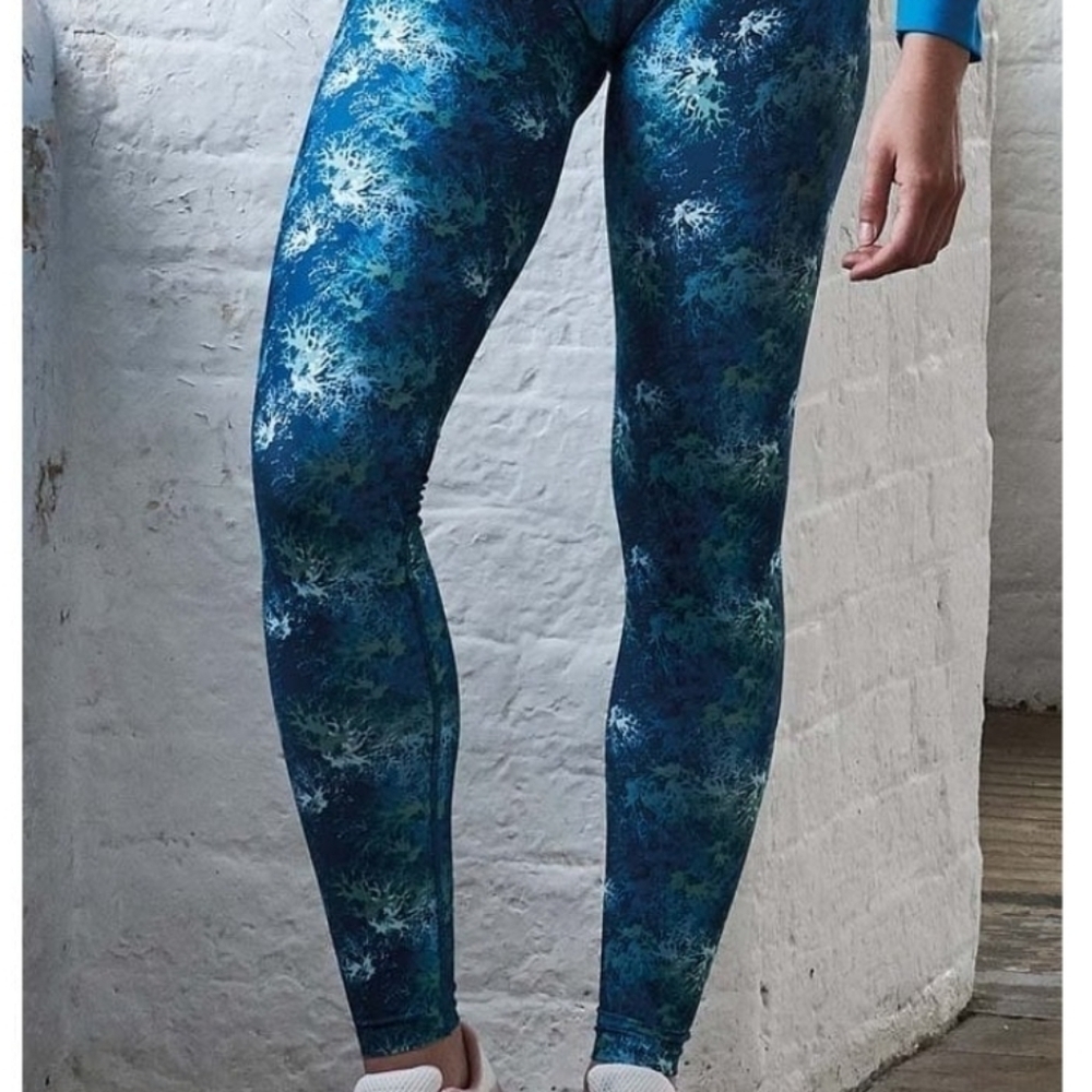 Just Strong Blue Coral Athletic Leggings - Picture 4 of 10